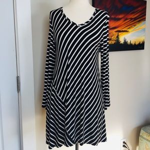 G&C United Knitwear stripe tunic size medium